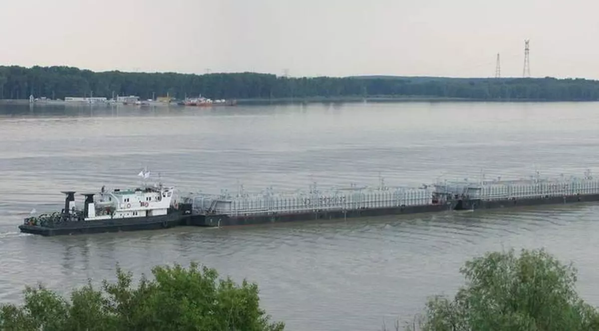 Debitul Dunării este scăzut faţă de media multianuală din octombrie şi va continua să scadă