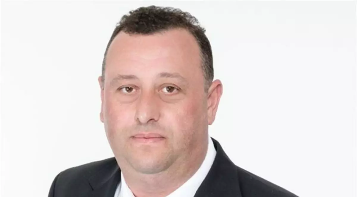 Prahova: Primarul din Florești, soția lui și alte patru persoane, reținuți