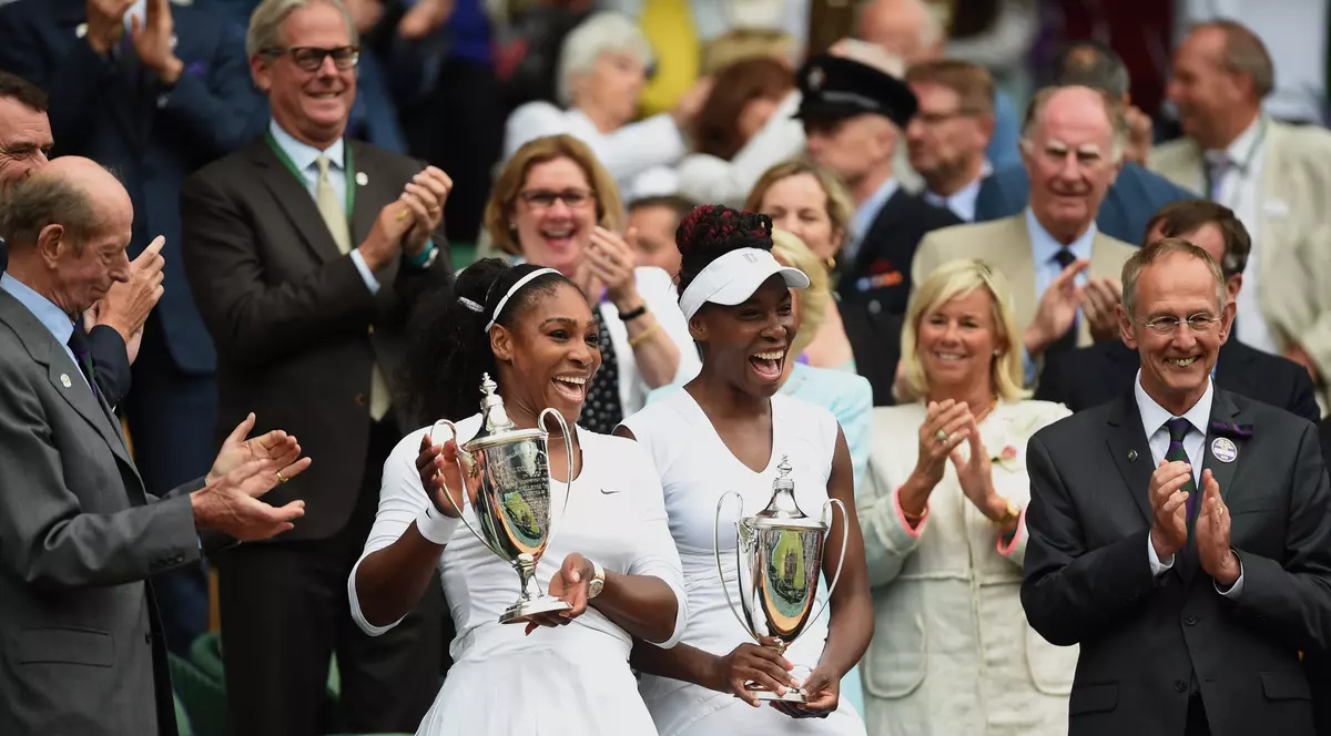 Wimbledon. Clanul Williams, la putere. Serena și Venus au luat titlul la dublu. Eleva lui Ioniță, învinsă
