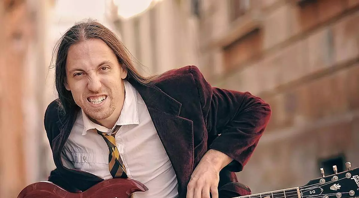 Doliu în muzica românească! Pasagerul din paramotorul care s-a prăbușit la Comana era un cunoscut rocker