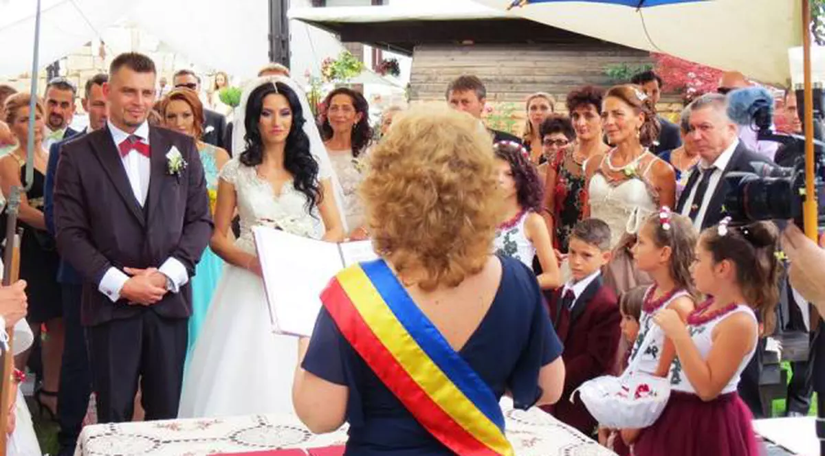 Nuntă mare la castel: George s-a însurat și el! Băiatul are un tată cunoscut în fotbalul românesc