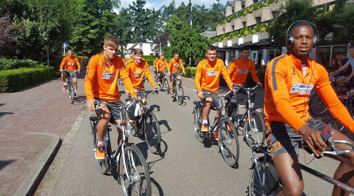 Ce fac steliștii în cantonamentul din Olanda. Echipa lui Reghe are mâine un nou amical