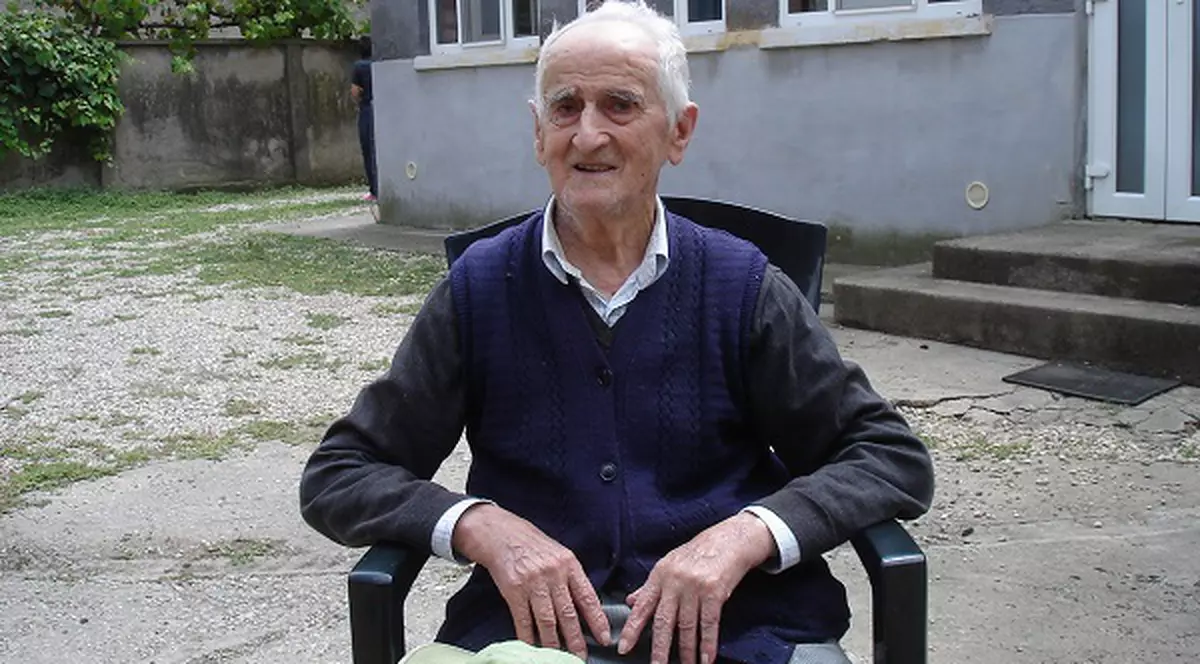 Cum a fentat războiul şi radioactivitatea un bărbat din Timiș care împlinește 96 de ani! Care e secretul longevității sale!