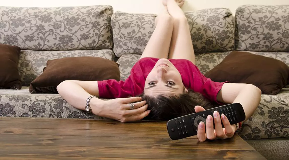 Cum se distrează zodiile când sunt singure acasă