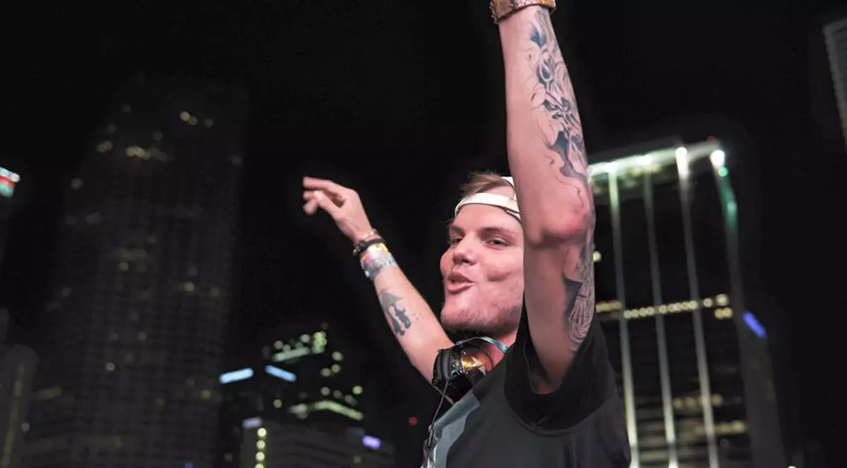 Avicii, cel mai îndrăgit DJ, s-a retras din cauza problemelor de sănătate