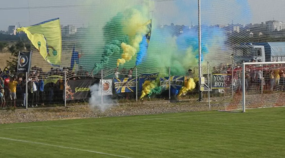 Petrolul a devenit lider în liga a IV-a prahoveană. Fanii ”lupilor” au făcut show și la Blejoi VIDEO