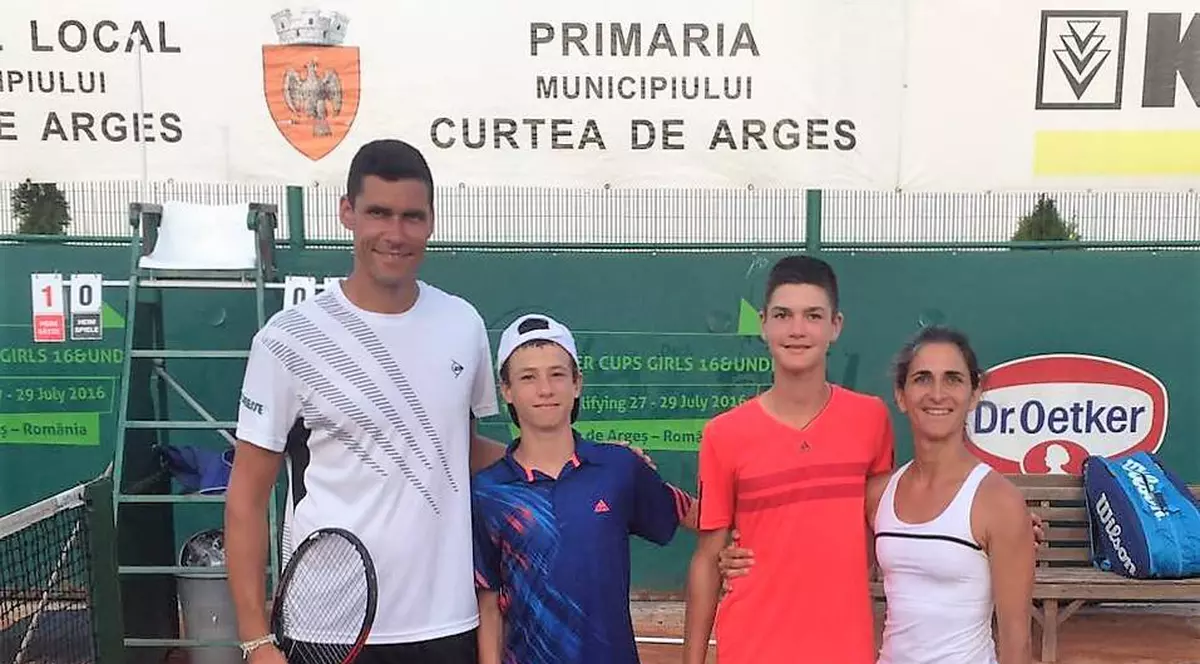 Servă din terenul “Train Like a Pro” către trofeul “Victor Hănescu” la Curtea de Argeș