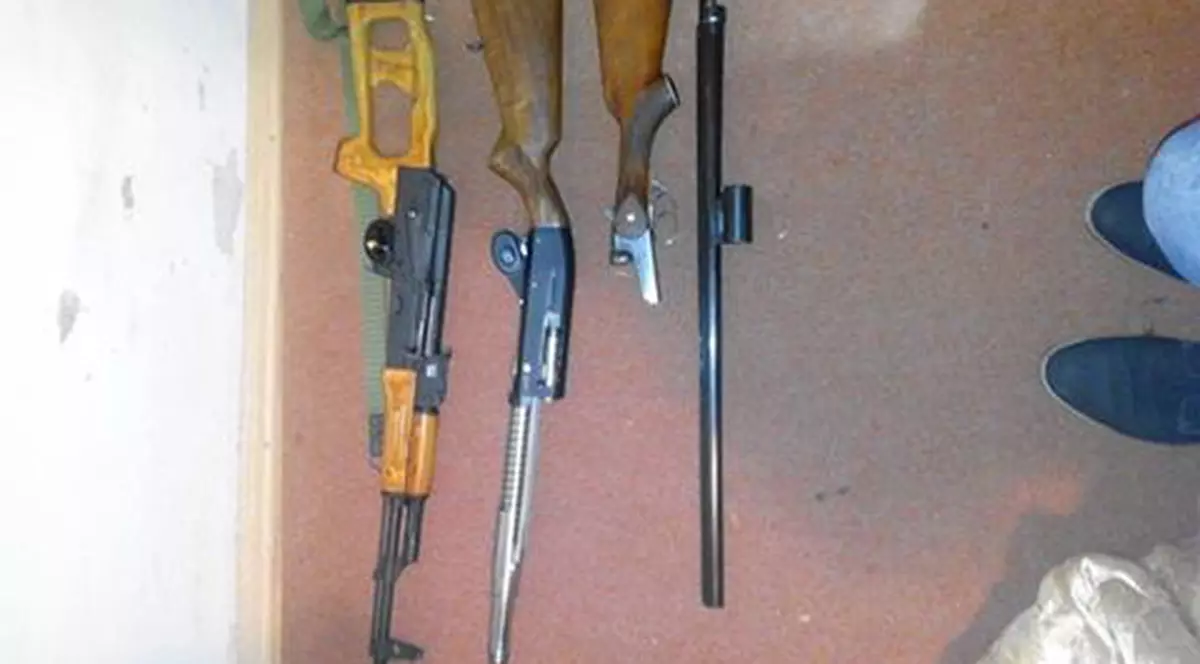 EXCLUSIV. Regie proastă - Polițiștii i-au prins pe așa-zișii traficanți de arme în 24 de ore