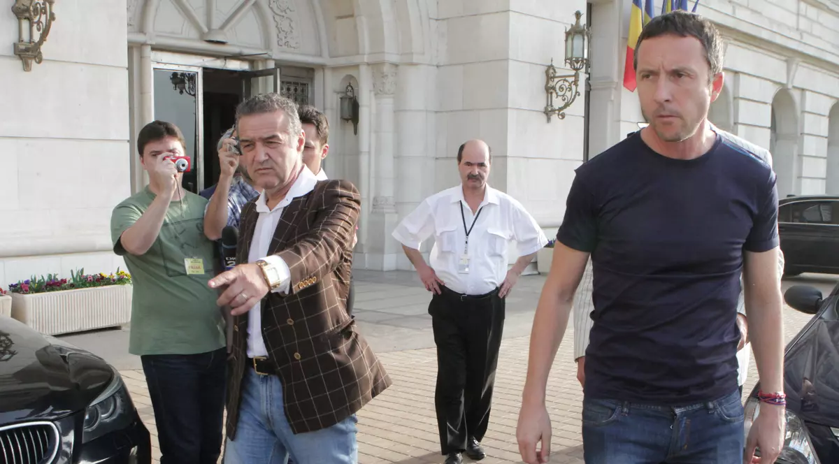 Becali l-a înjurat pe Mihai Stoica: ”Gunoiul României, frustratul frustraților!”. Cum l-a ironizat pe Gică Hagi