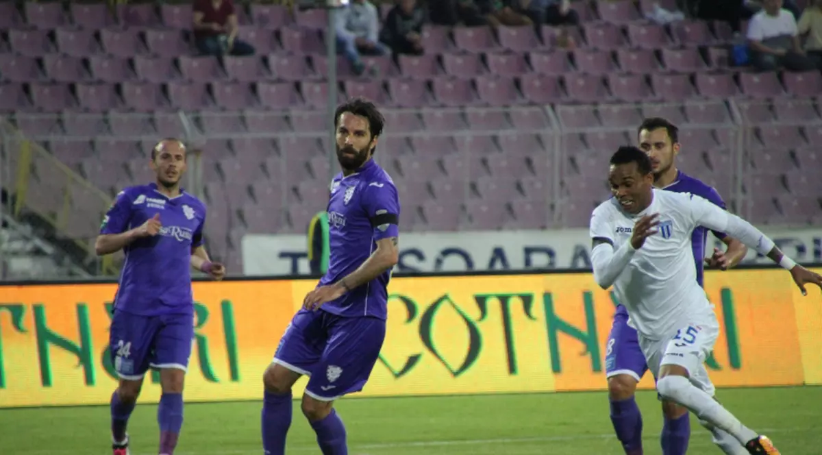 Liga 1. ACS Poli Timișoara - CS U Craiova 3-2. Meci nebun, cu trei penalty-uri și răsturnări de scor. 14 minute, oltenii au fost lideri