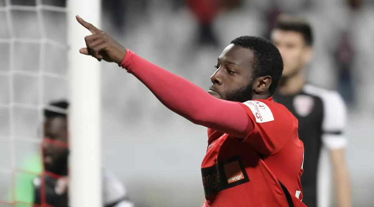 Dinamo i-a stabilit prețul lui Gnohere: ”Poate pleca la orice echipă care oferă...”. Suma e ridicolă în comparație cu transferul lui Stanciu