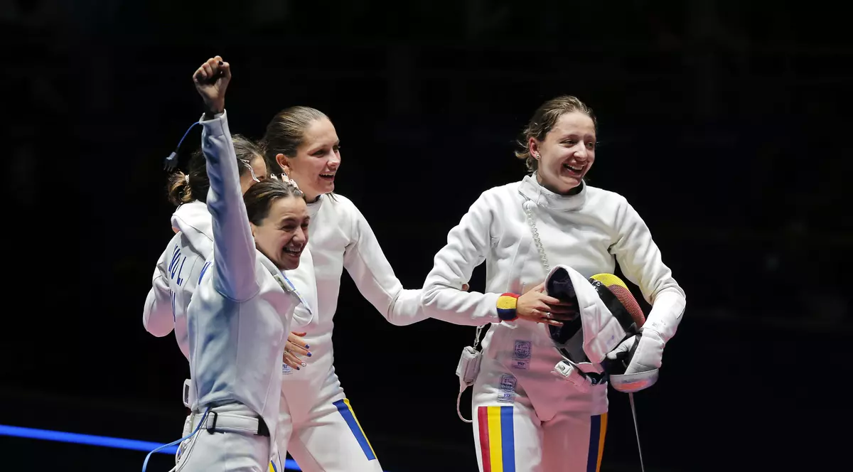 Jocurile Olimpice. Fetele de la scrimă, aur pentru România la Rio. ”Îmi tremurau genunchii, simțeam că-mi iese inima din piept!” | VIDEO