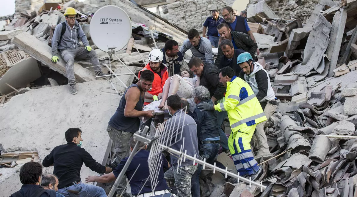 MAE: Cinci români au murit în cutremurul din Italia. Alți 11 sunt dați dispăruți