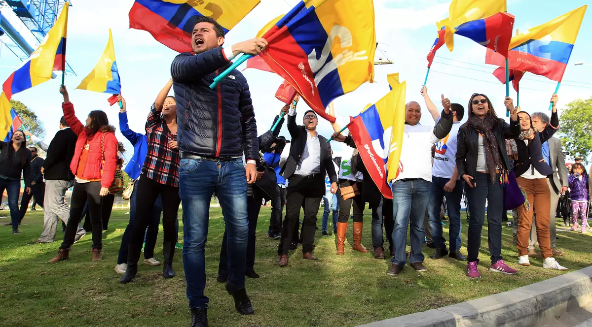 Pace în Columbia: Rebelii de extremă-stânga din FARC anunță încetarea definitivă a luptelor după 52 de ani de conflict