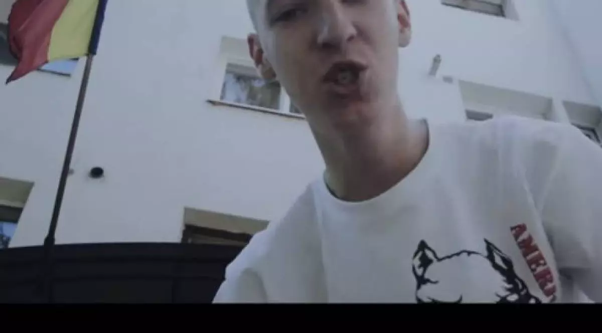 Cântăreț de hip-hop, scandal în trafic: a scos pistolul la un alt șofer