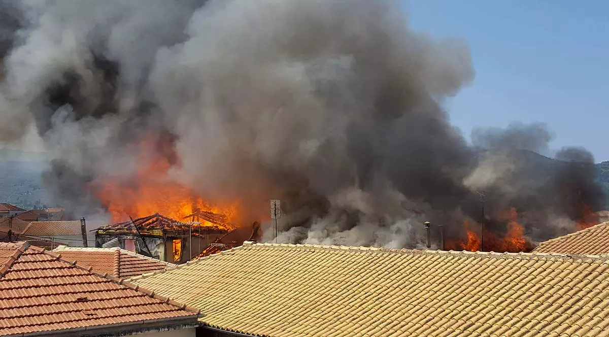 Incendii de vegetație în Grecia, în insula Chios. Cel puțin șase persoane au fost rănite