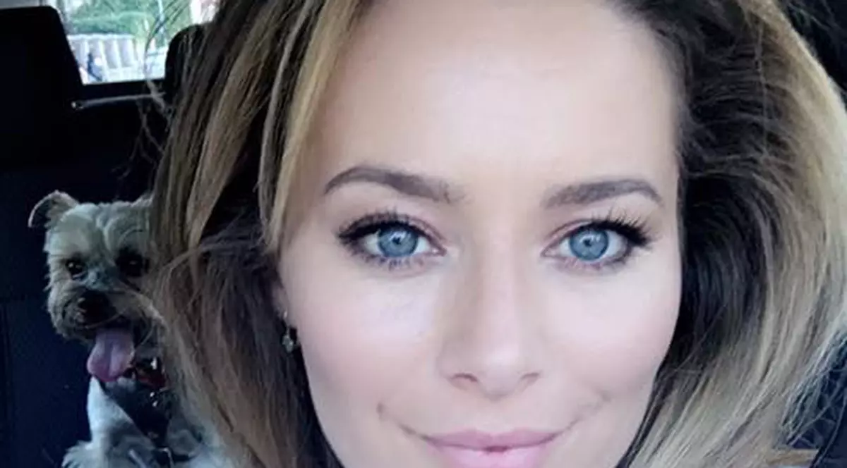 Zi emoționantă! Ce spune Laura Cosoi după un an de mariaj