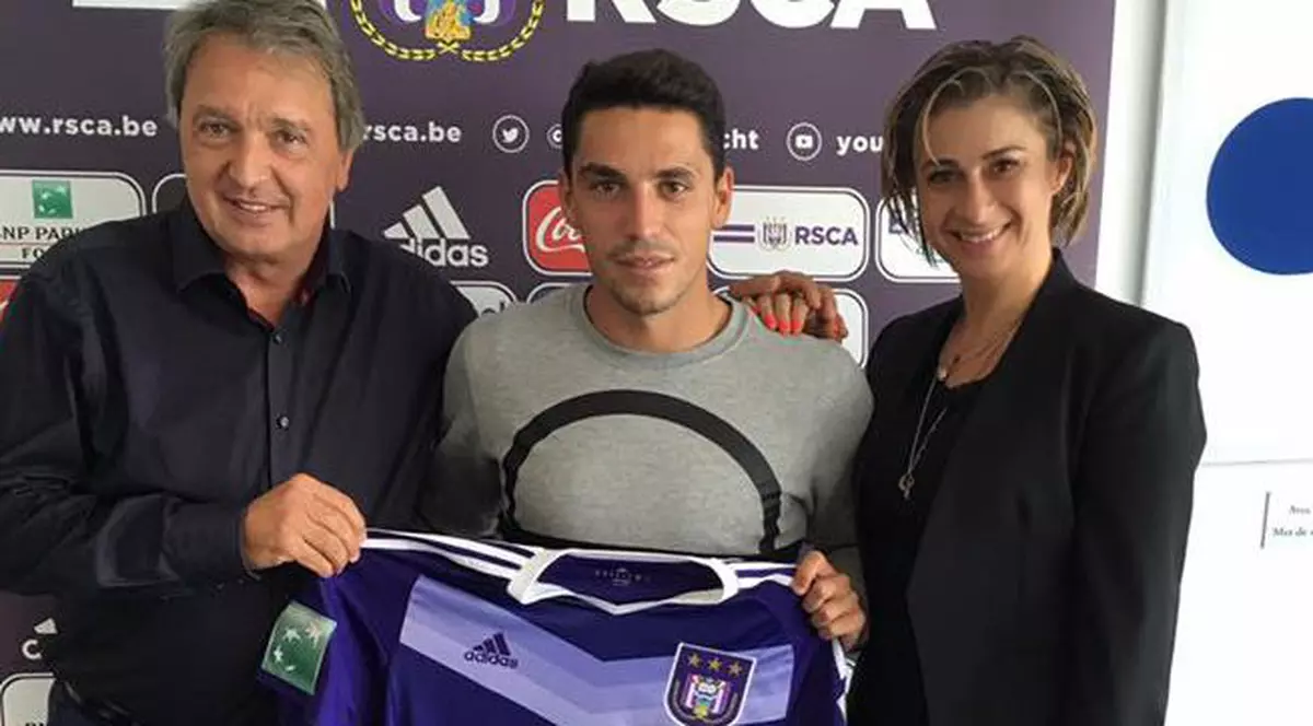 Stanciu, la Anderlecht. Primele imagini cu jucătorul la noua echipă. Cât va încasa numai din salariu și ce număr va purta | VIDEO