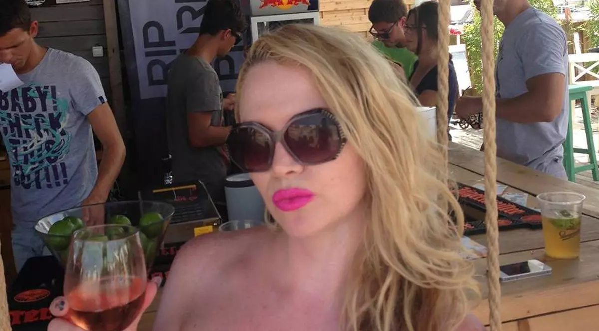 Oana Lis lovește din nou. Ce ținută a ales să îmbrace, special pentru cei care  sunt "morți" după ea