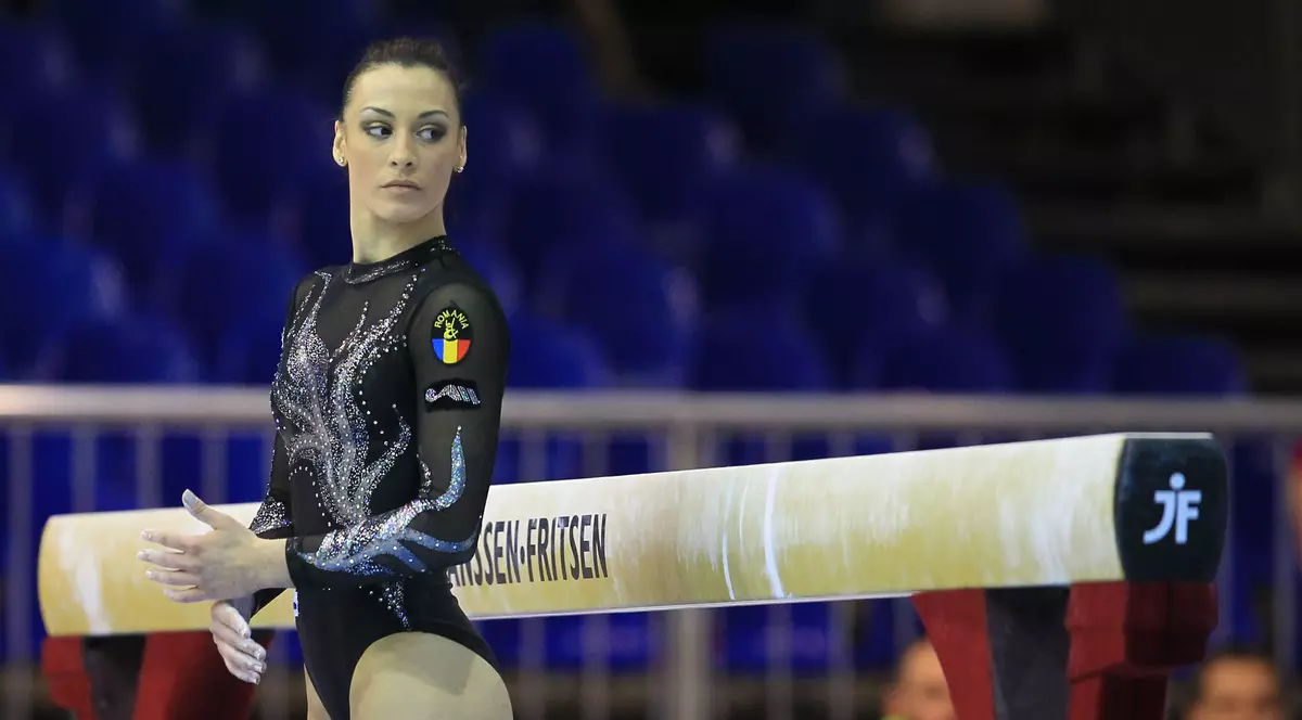 Cătălina Ponor a luat două medalii de aur la Cupa Mondială