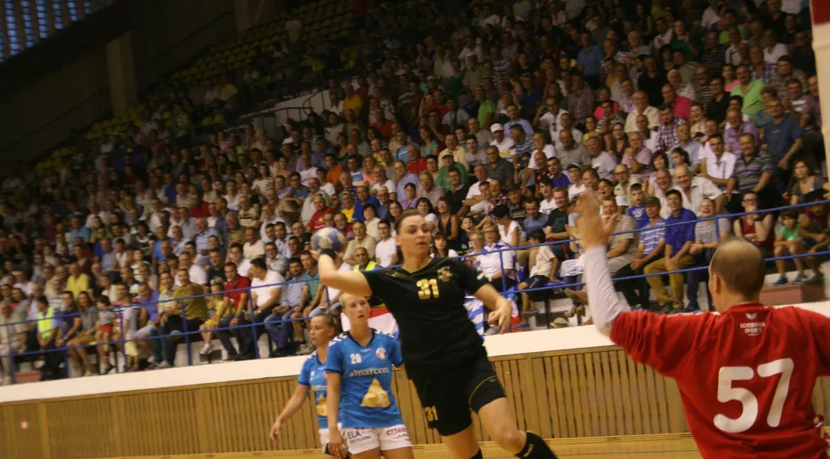 Dunărea Brăila s-a calificat la pas în turul al doilea preliminar al Cupei EHF. Și CSM Ploiești e acolo, dar clubul se va retrage!