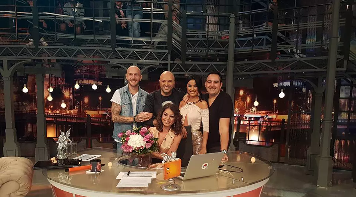 Anamaria Mocanu a plecat de la "Un show păcătos"