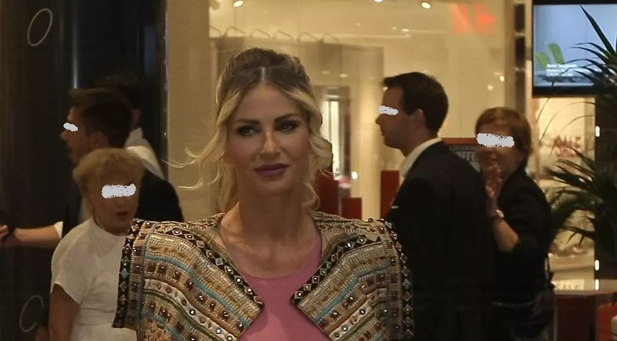 EXCLUSIV/ Andreea Bănică se roagă să... scape de ei după naștere. O înspăimântă mărimea sânilor săi!