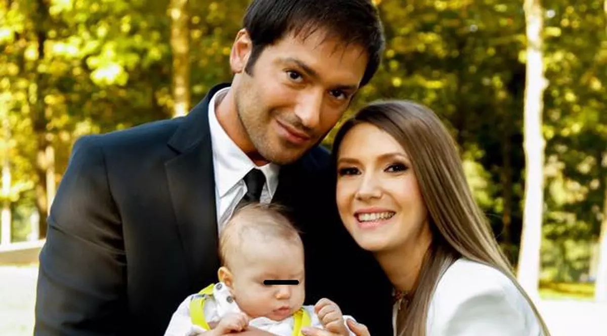 Adela Popescu și Radu Vâlcan au plecat la Șușani. Micuțul Alexandru, primul selfie cu părinții