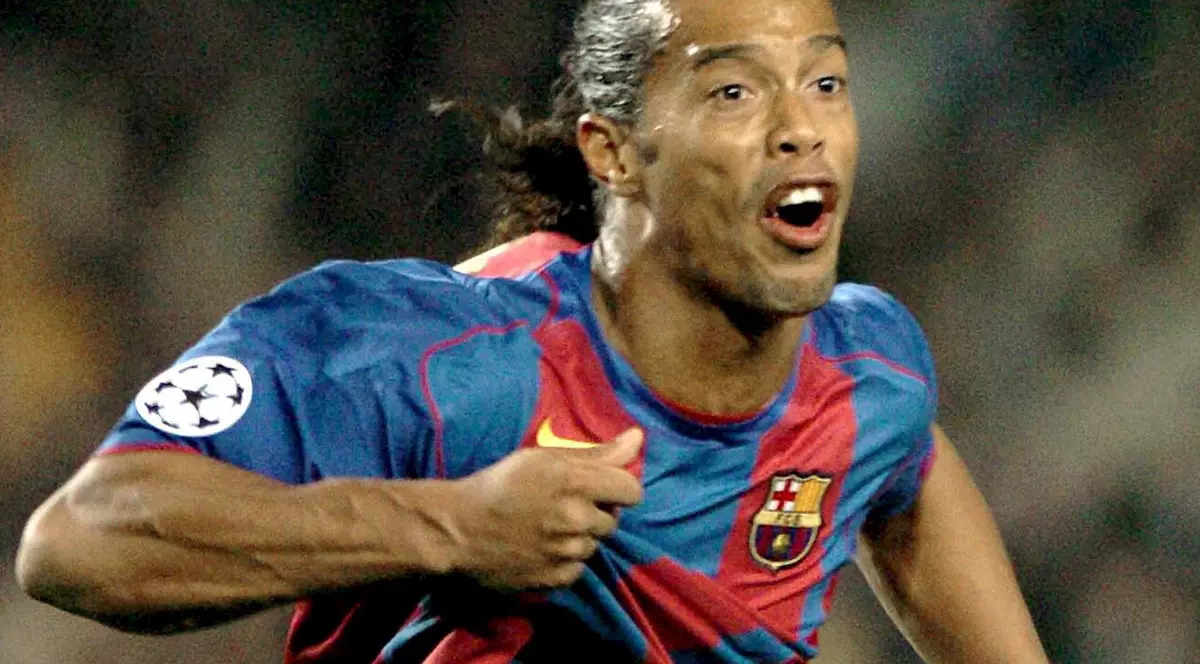 Ronaldinho semnează din nou cu Barcelona! Când intră în pâine brazilianul și ce post va ocupa