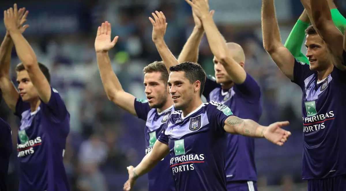 Nicolae Stanciu a fost adus ca un star la Anderlecht