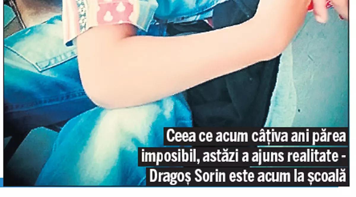 Lupta lui Dragoș, aproape de un final fericit. Are cineva un scaun cu rotile pentru micuțul un băiat de 8 ani?