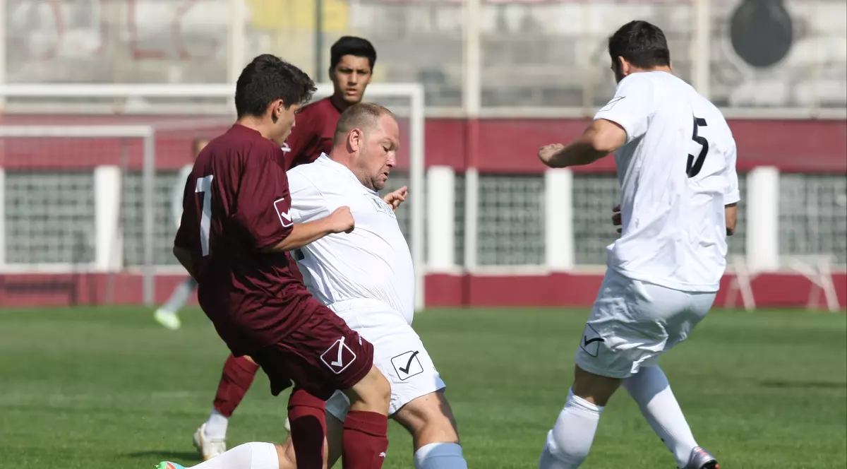 Meciul AFC Rapid - ASSC Rapid, din Liga V, întârziat cu un sfert de oră: s-a defectat imprimanta care tipărea biletele! Scor categoric: 5-0 | FOTO