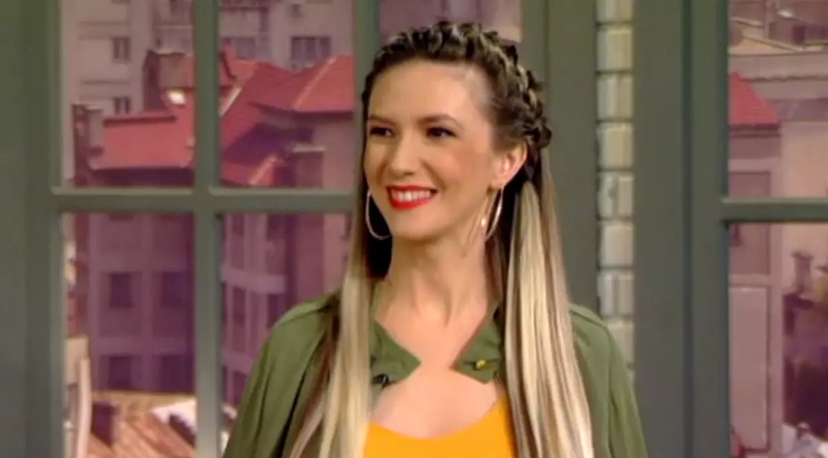 Adela Popescu a ajuns de urgență la spital