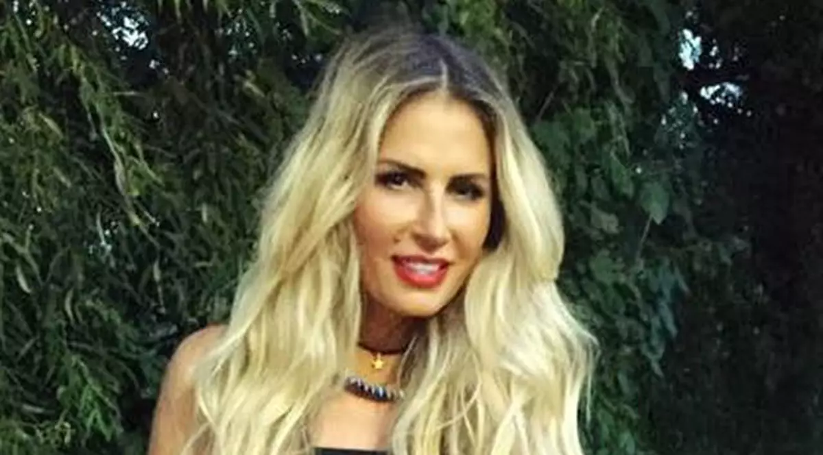 Andreea Banica, sedinta foto alături de fetița ei