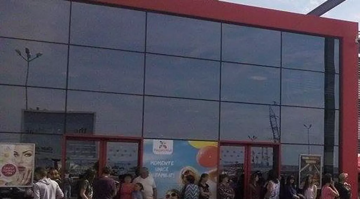 EXCLUSIV / Explozia de la Focșani a fost... un accident penibil! ”Teroristul” a căzut cu tavanul