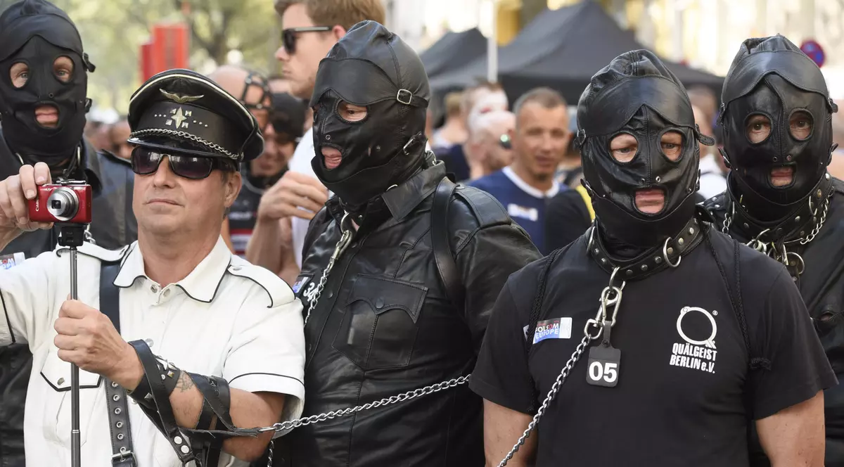 Fetish Ball. Fetișurile și deviațiile sexuale, sărbătorite la Berlin | FOTO