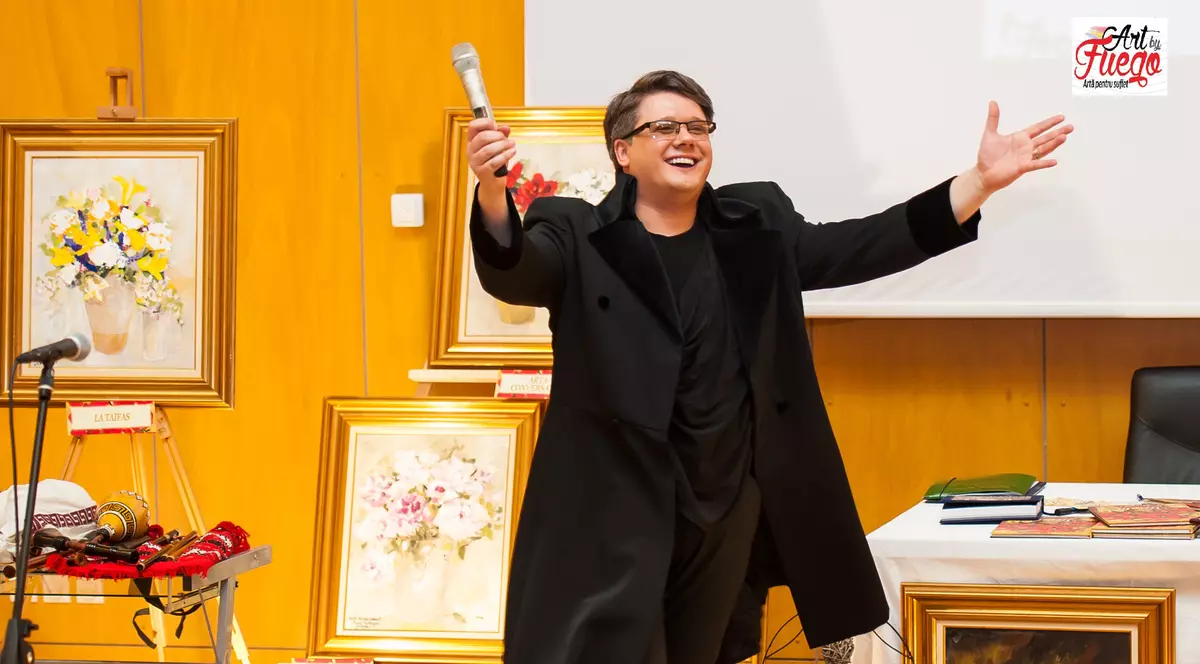 Fuego nu glumește! A luat pictura în serios și o ține din expoziție în expoziție prin țară
