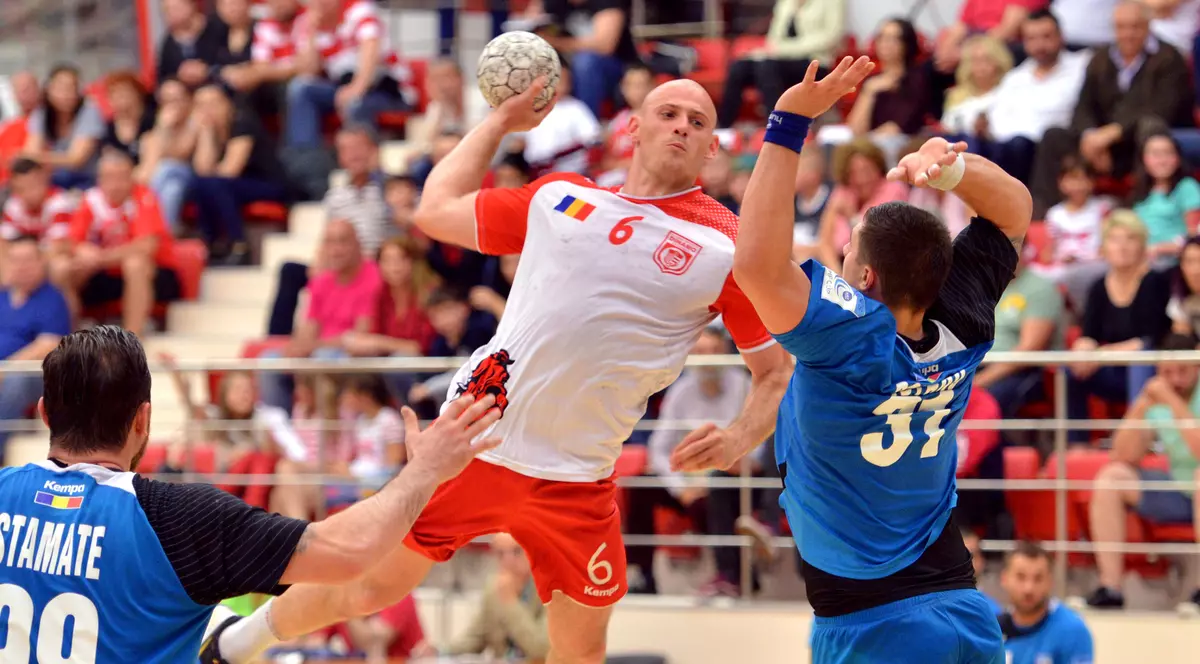 CSM București - CSM Roman și CSM București - Dinamo, în supercupele României la handbal