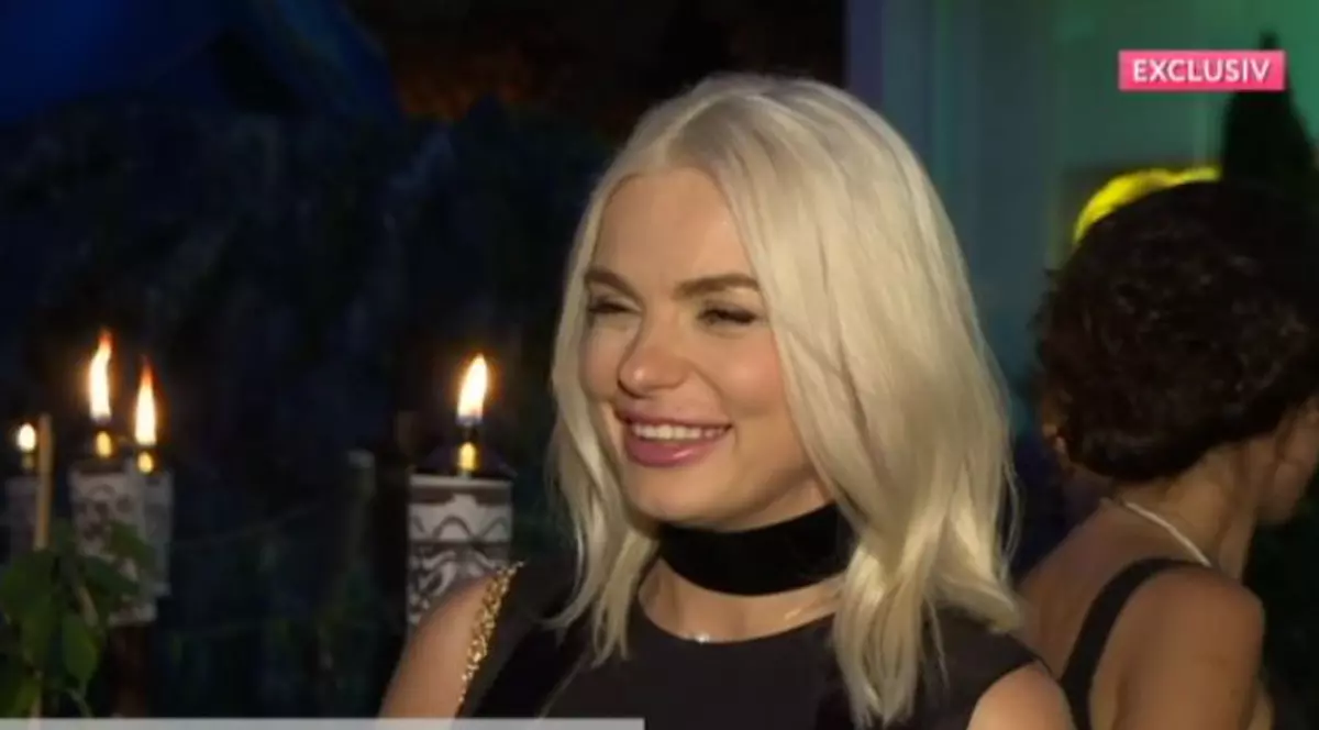 Jojo, cu burtica de gravidă la vedere