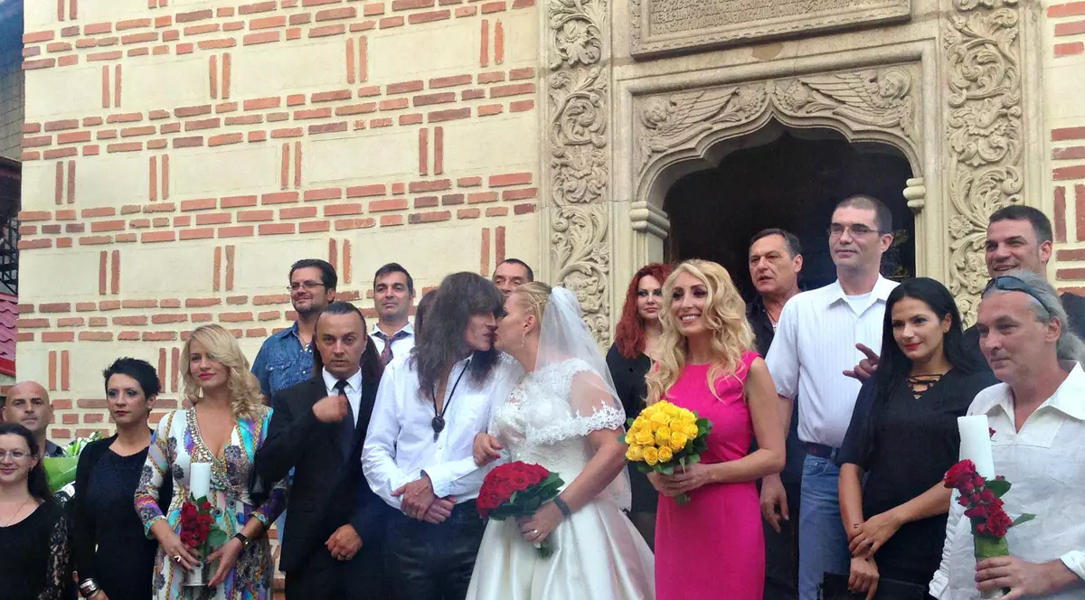 FOTO EXCLUSIV/ Așa nuntă nu a existat! Kempes, cel mai iubit solist rock, la altar în pantaloni de piele
