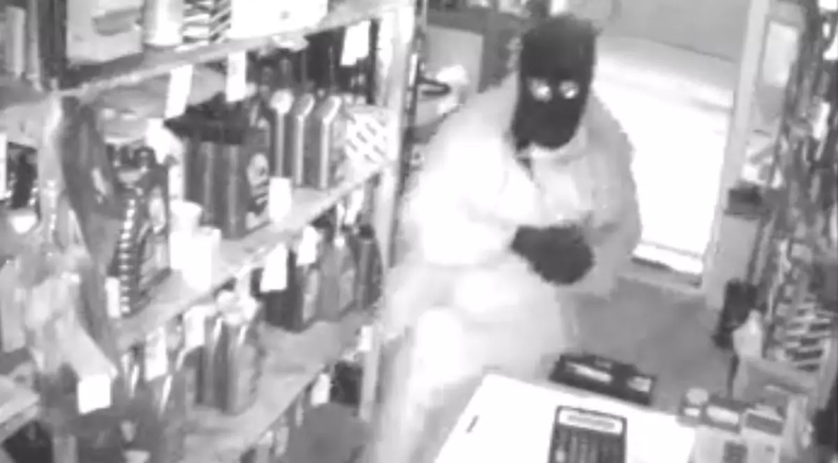 Hoții își fac de cap, de două săptămâni, în Matca FOTO&VIDEO