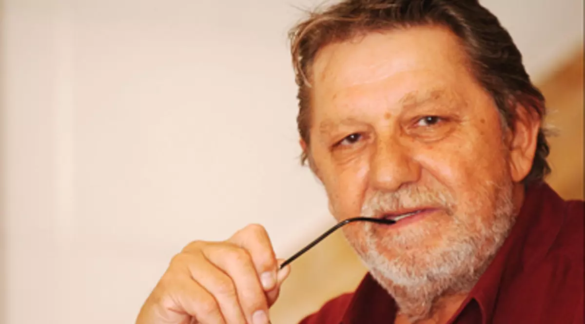 Sebastian Papaiani a murit