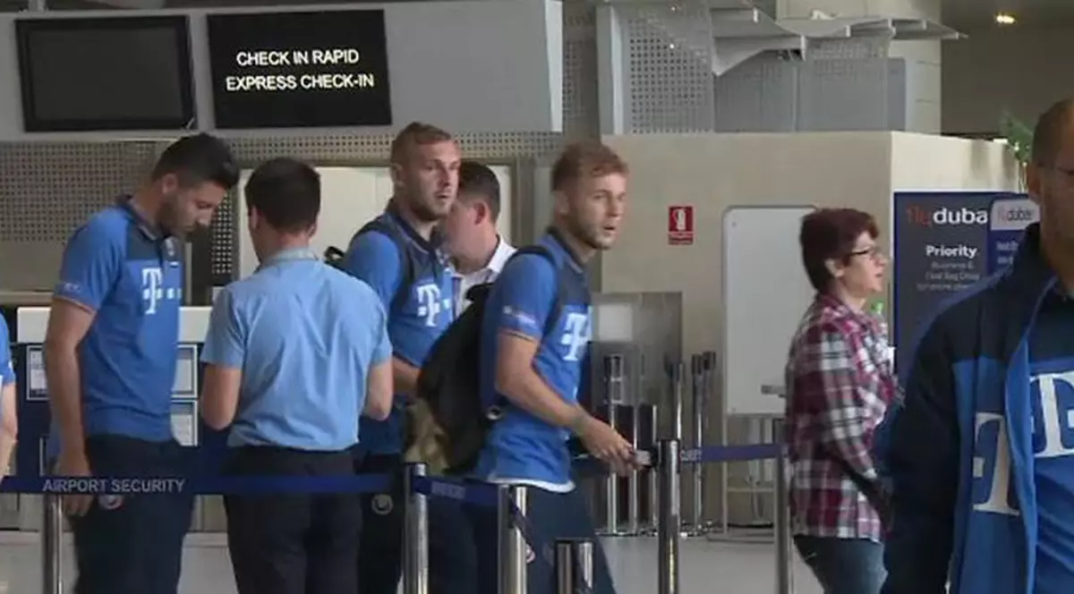 România - Muntenegru. Tricolorii au plecat la Cluj. Acolo se vor antrena pe terenul celor de la CFR