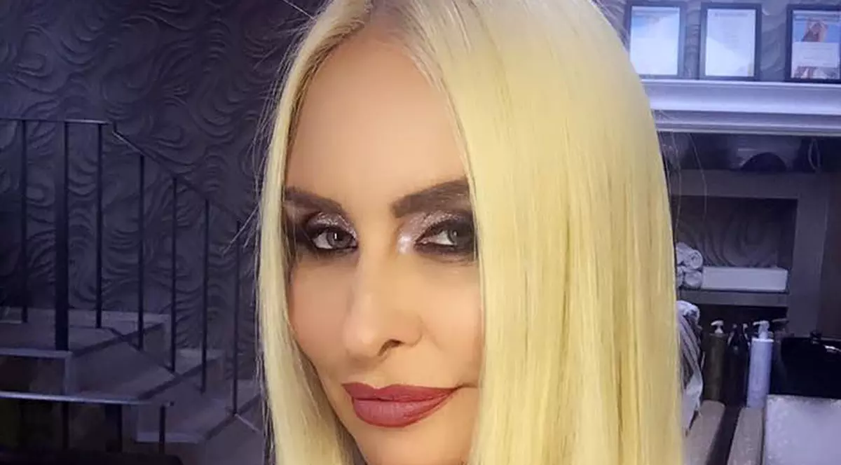 Vica Blochina si-a operat nasul. Blonda era nemultumita de felul în care arata