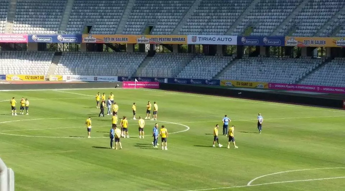 România - Muntenegru (duminică, ora 21.45). Fotbaliștii naționalei au inspectat terenul de pe ”Cluj Arena”. Suprafața de joc a fost vopsită azi-noapte! GALERIE FOTO EXCLUSIVĂ