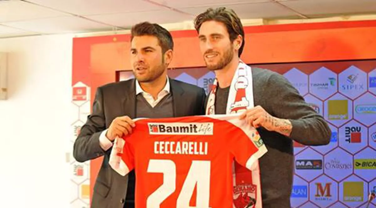 Dinamo l-a dat afară pe Ceccarelli