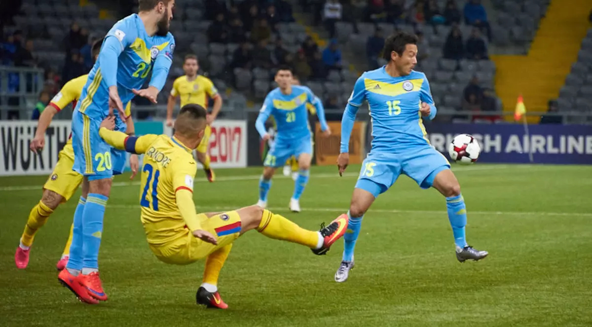 Fotbaliștii kazahi au jucat foarte dur și l-au scos repede din joc pe Dragoș Grigore