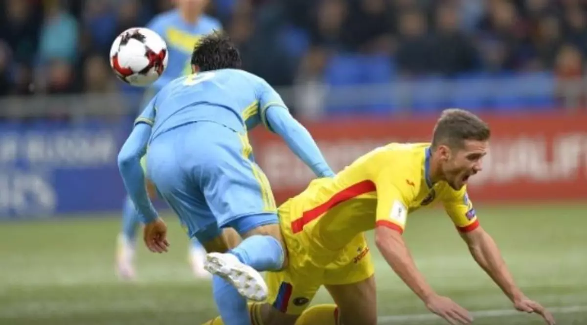 Alex Chipciu a fost faultat clar în careu, dar arbitru portughez Manuel de Sousa a închis ochii