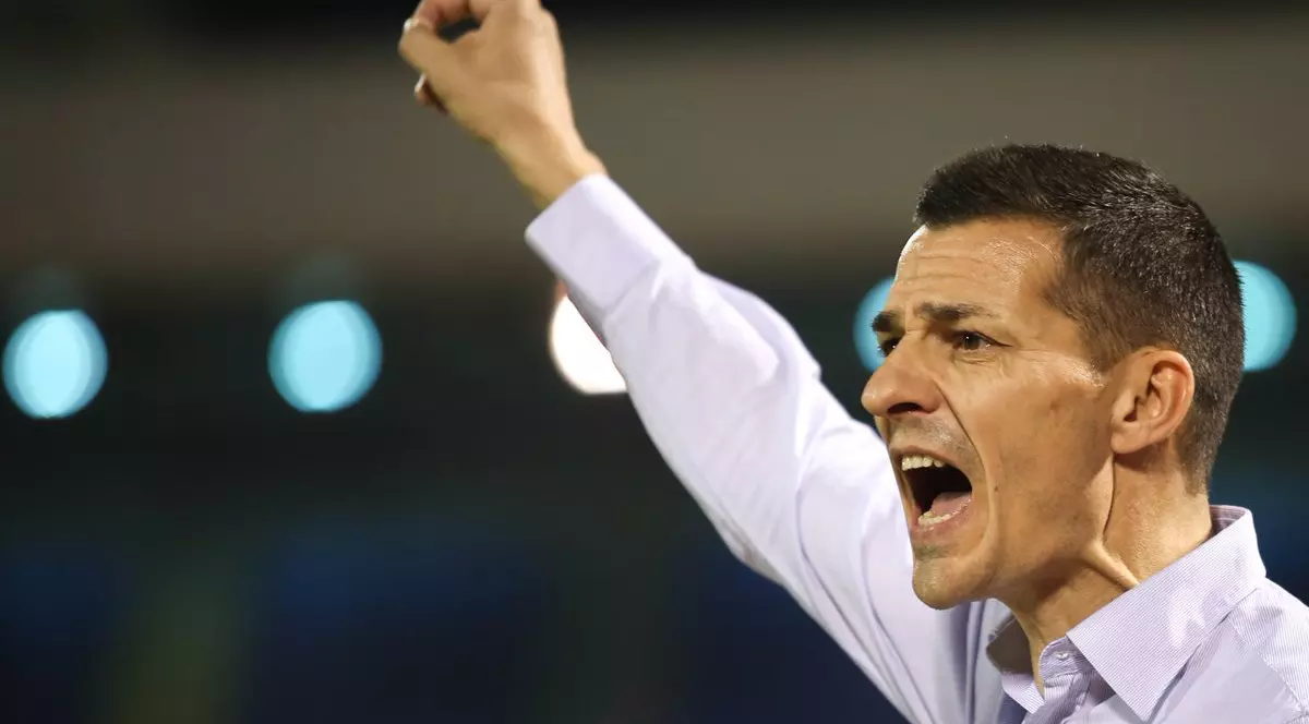 Costel Gâlcă a stat cu gura pe jucătorii săi