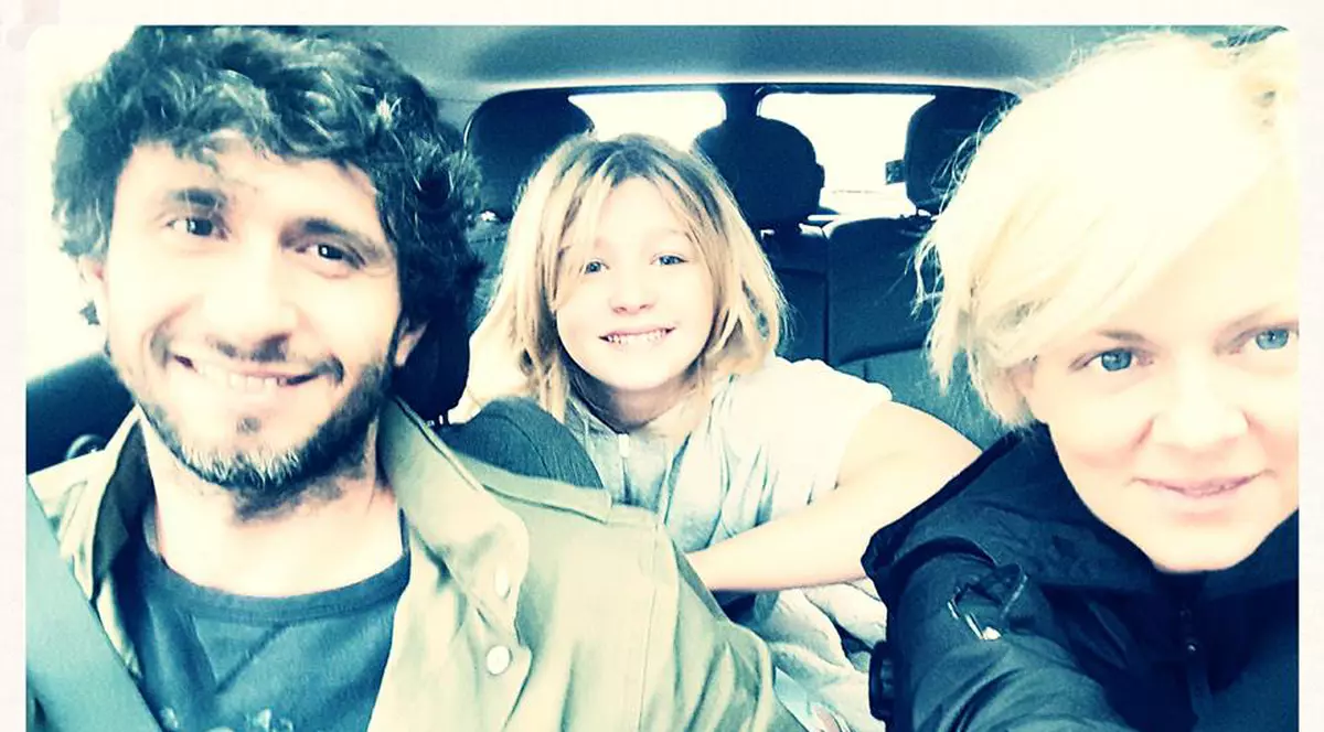 Dana Nălbaru, alături de soțul și fiica ei